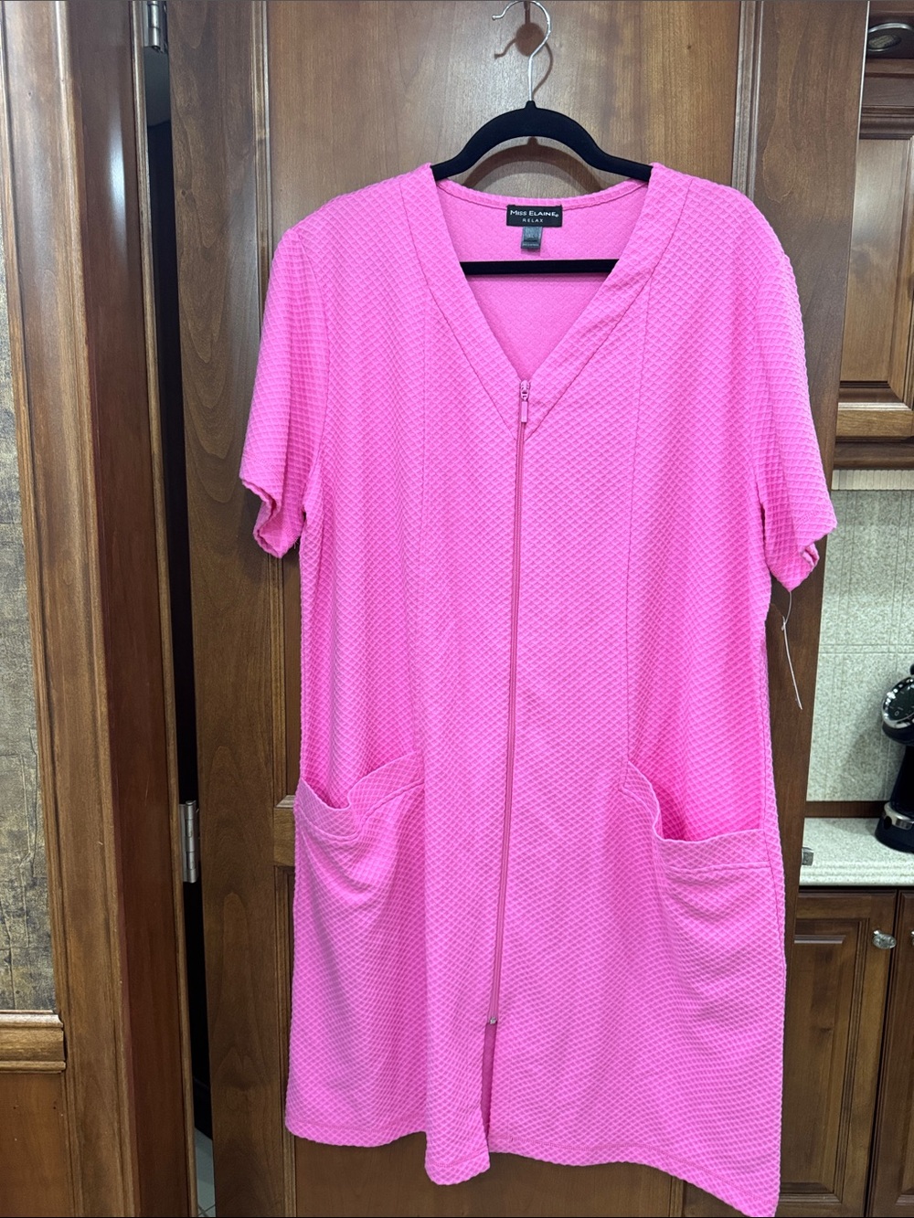 Miss Elaine Hot Pink Short-Sleeve Zip Front Robe Cover up with Pockets